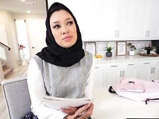 Big Tits Arab Teenage Fell On Her Knees
