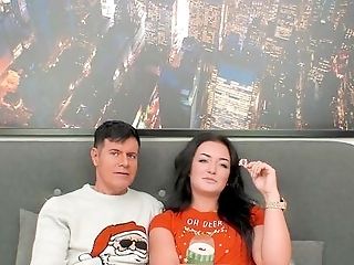 Fresh Chick Receives Older Guy's Penis For A Few Bangs On Webcam
