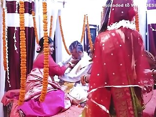 Tharki Burha Nikala Suhagraat Manane Apne Nubile Nai Nawali Biwiyon Ke Sath Aur Kia Kand ( Hindi Audio )