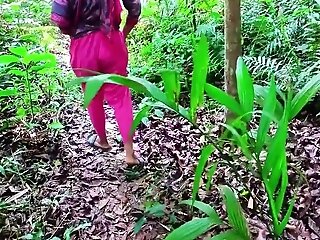 Jungle Fuck-a-thon In Indian Desi Aunty