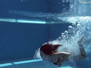 Gorgeous Crimson Haired Mermaid Diana Rius Shows Underwater Striptease